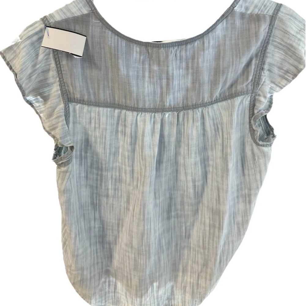 Bella Dahl - Anthropologie chambray V-Neck Button Front Women's Top - Picture 3 of 5